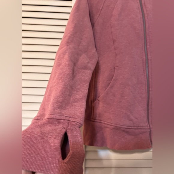 Lululemon Scuba Hoodie *Light Cotton Fleece in Heathered Cherry Tint - Picture 3 of 7
